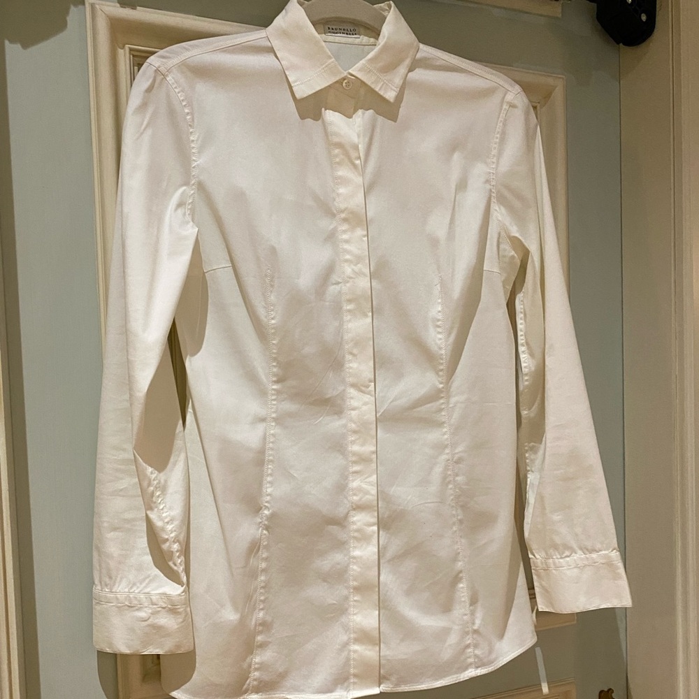 Brunello Cucinelli white fitted button down shirt